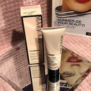 ⭐️FREE SHIPPING⭐️ when you bundle 3 MK products